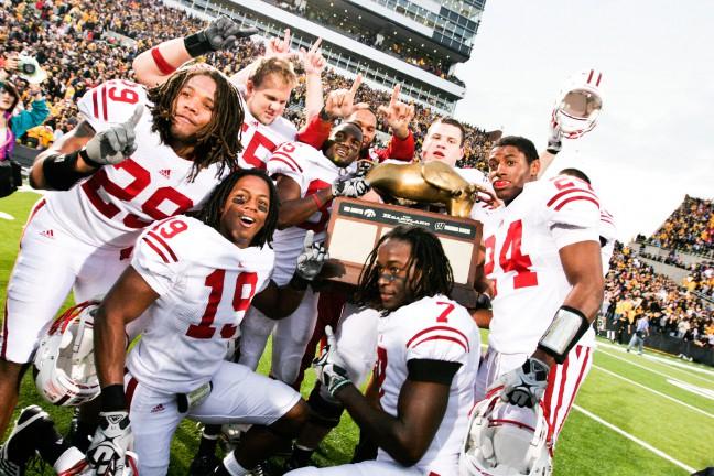 The Badgers with the Heartland Trophy in 2010.