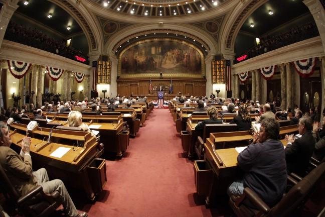 Divided Wisconsin legislature will focus on COVID-19 relief, redistricting in new session