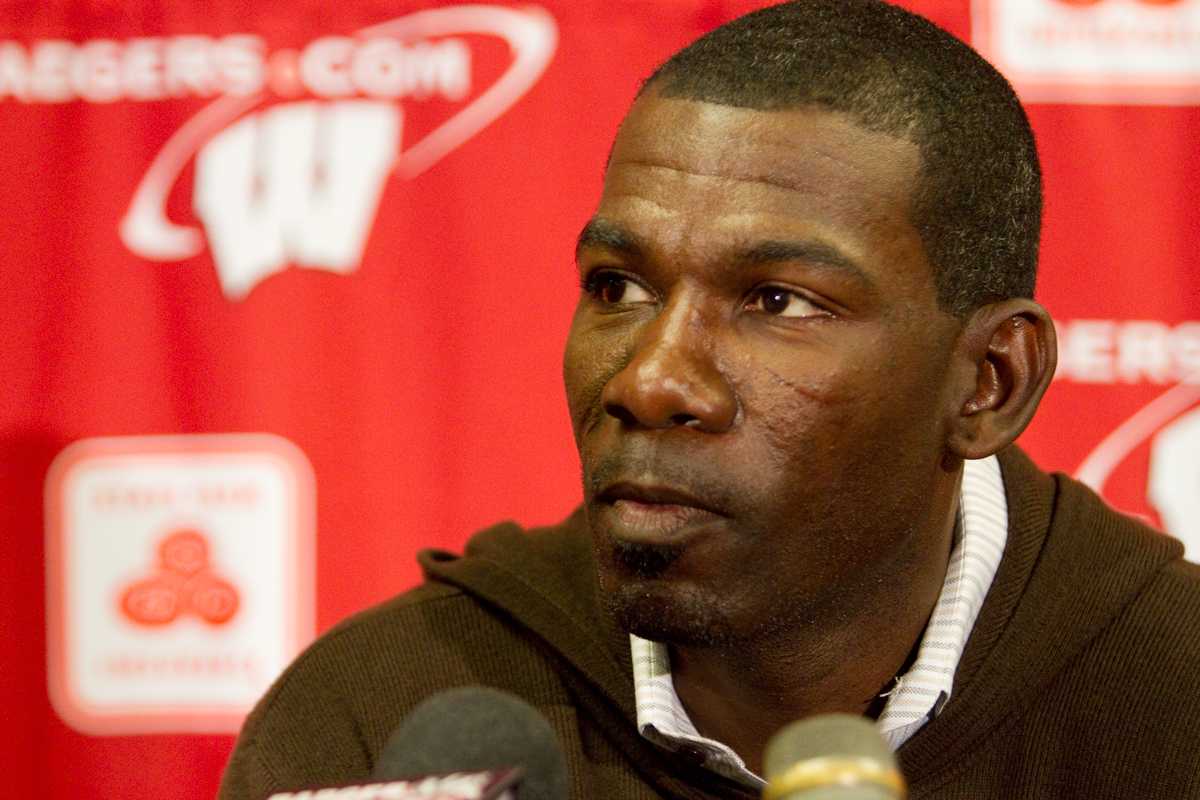 Wisconsin Badgers set to retire Michael Finley's number on Sunday