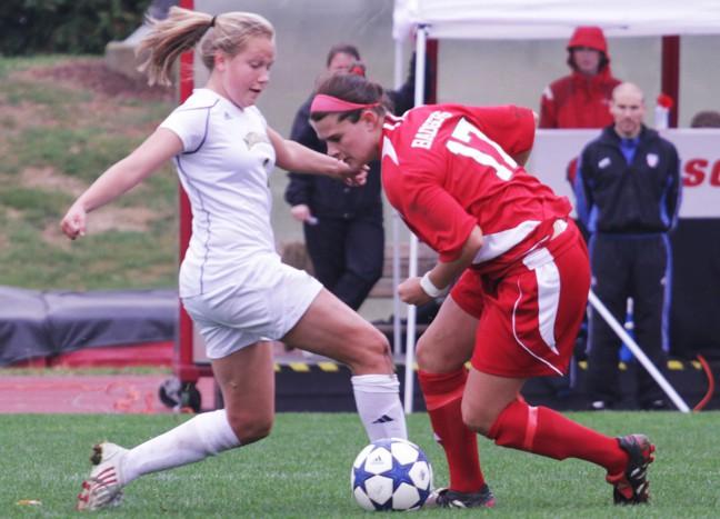 Womens soccer returns home trying to put first loss behind them