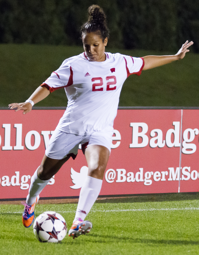 Williams, Walls kick-starting offense for womens soccer 