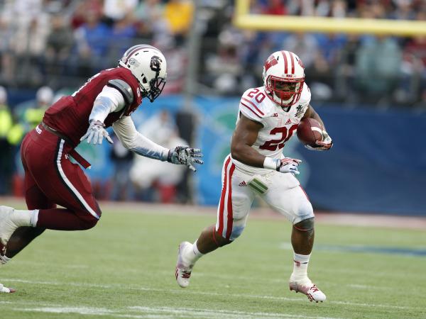 Badgers stumble in 34-24 Capital One Bowl loss to Gamecocks 