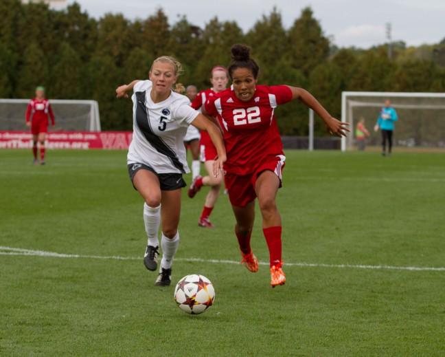 Womens soccer drops Buckeyes, still cannot solve Nittany Lions 