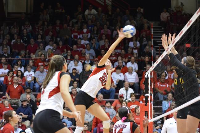 Badgers defeat Hawkeyes, win eighth straight game