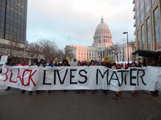 Hundreds gather in Madison protesting Ferguson grand jury decision