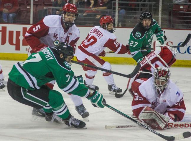 Final periods prove costly in pair of losses against UND
