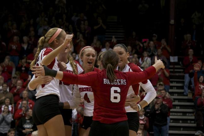 Badger volleyball honored with numerous Big Ten Awards