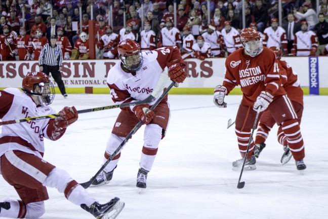 Mens+hockey%3A+Badgers+with+chance+for+first+conference+win+of+season+against+Buckeyes