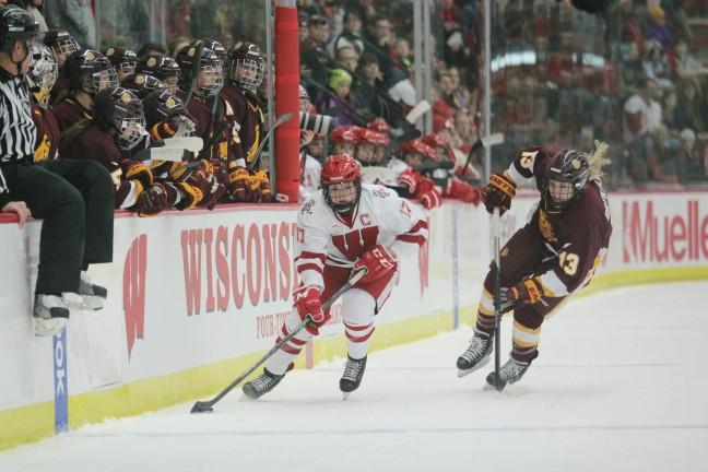 Womens hockey puts seven game win streak on line as they travel to Ohio State this weekend