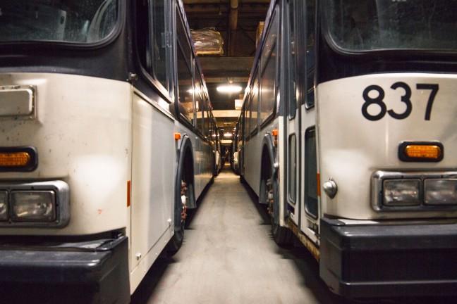 Test-run for automated mini-buses may be demonstrated at UW this fall, experts say