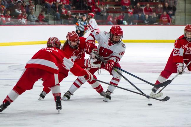 Womens hockey: Top-ranked Badgers head to Minnesota-Duluth for weekend series