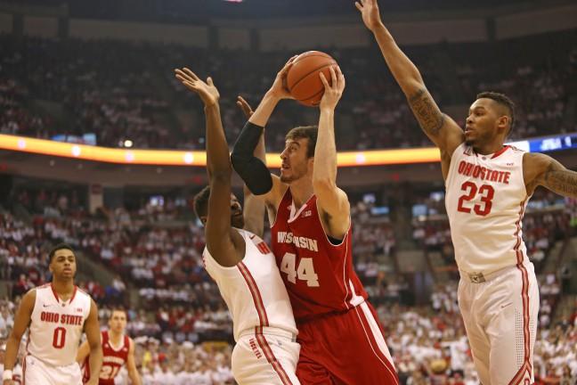 Mens+basketball%3A+No.+6+Wisconsin+finishes+regular+season+in+dominating+fashion+with+72-48+win+at+Ohio+State