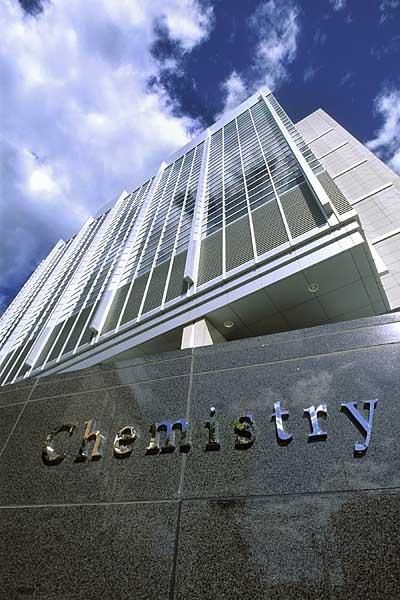 UW chemistry graduate students receive prestigious national fellowship
