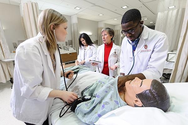 Simulation technology puts nursing students in real-world scenarios