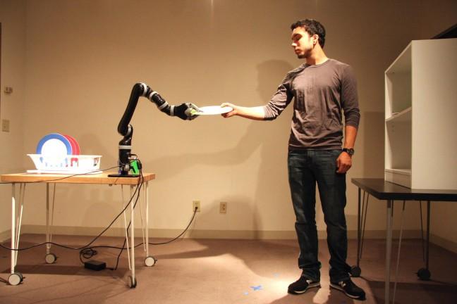 UW professor develops robotic dishwashing arm