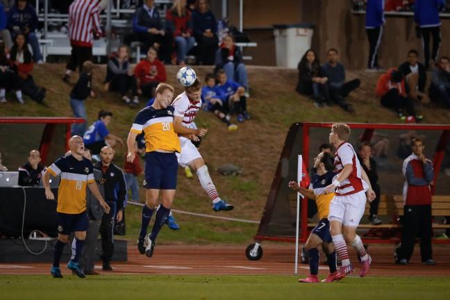 Mens soccer: Struggles at home continue for Badgers in 1-0 loss to Golden Eagles
