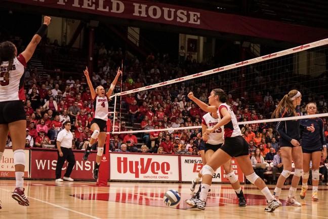 Goldsobel: Volleyballs win over No. 7 Illinois gives Badgers status of a legitimate contender