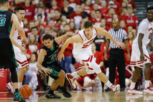Mens basketball: Badgers head to New York for 2K Classic