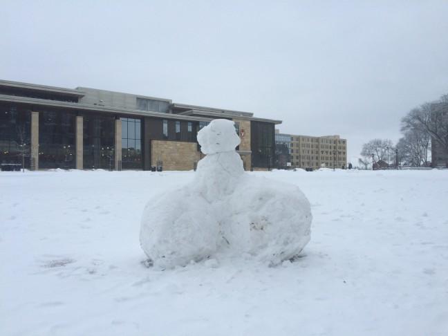 Frosty phallus erected on Gordon Commons arouses attention from passersby