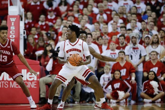 Mens basketball: Badgers use three-point stroke to get past Buckeyes for fifth straight victory