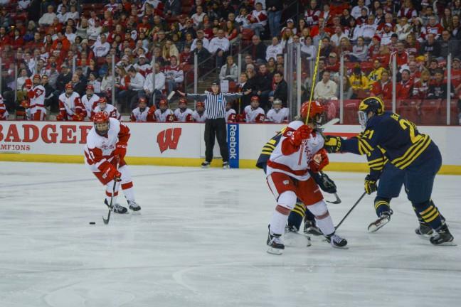 Mens hockey: Badgers hit the road to New York for matchups with No. 18 St. Lawrence and Clarkson