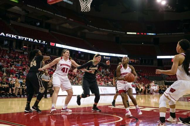 Womens basketball: Badgers look to end winless streak at home against hungry Spartans
