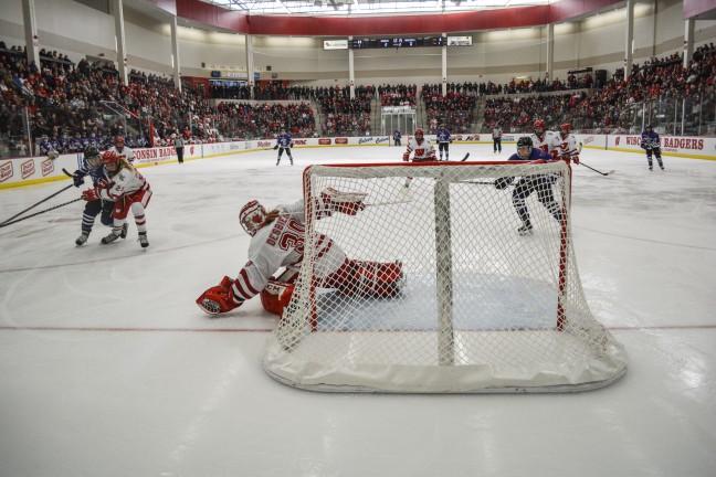Womens+hockey%3A+Badgers+rebound+in+postseason+debut%2C+advance+to+WCHA+semifinals