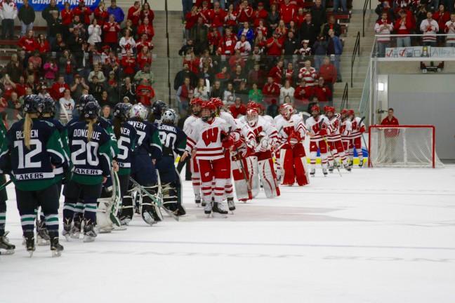 Women’s hockey: Top-ranked Badgers look to stay undefeated as No. 3 Minnesota comes to Madison