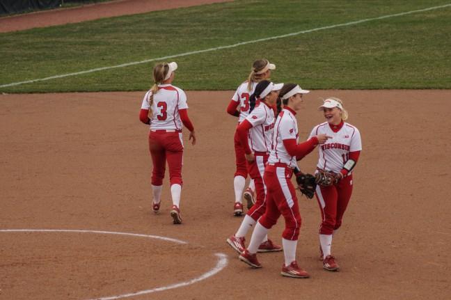 Softball: Wisconsin concludes successful weekend in Florida with some hardware