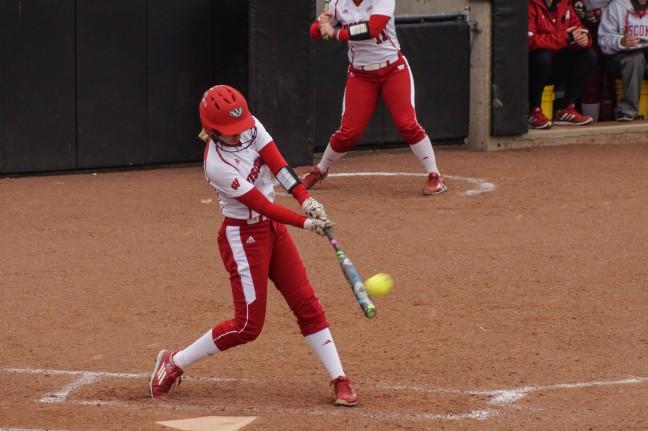 Softball: Errors and missed opportunities haunt Wisconsin in sweep