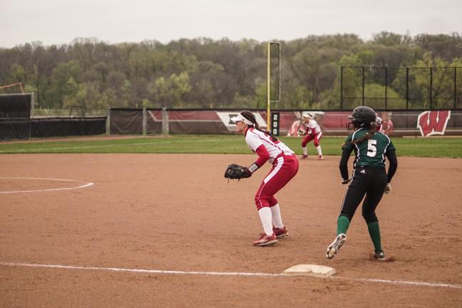 Softball: Badgers dominate weekend series, outscore Boilermakers