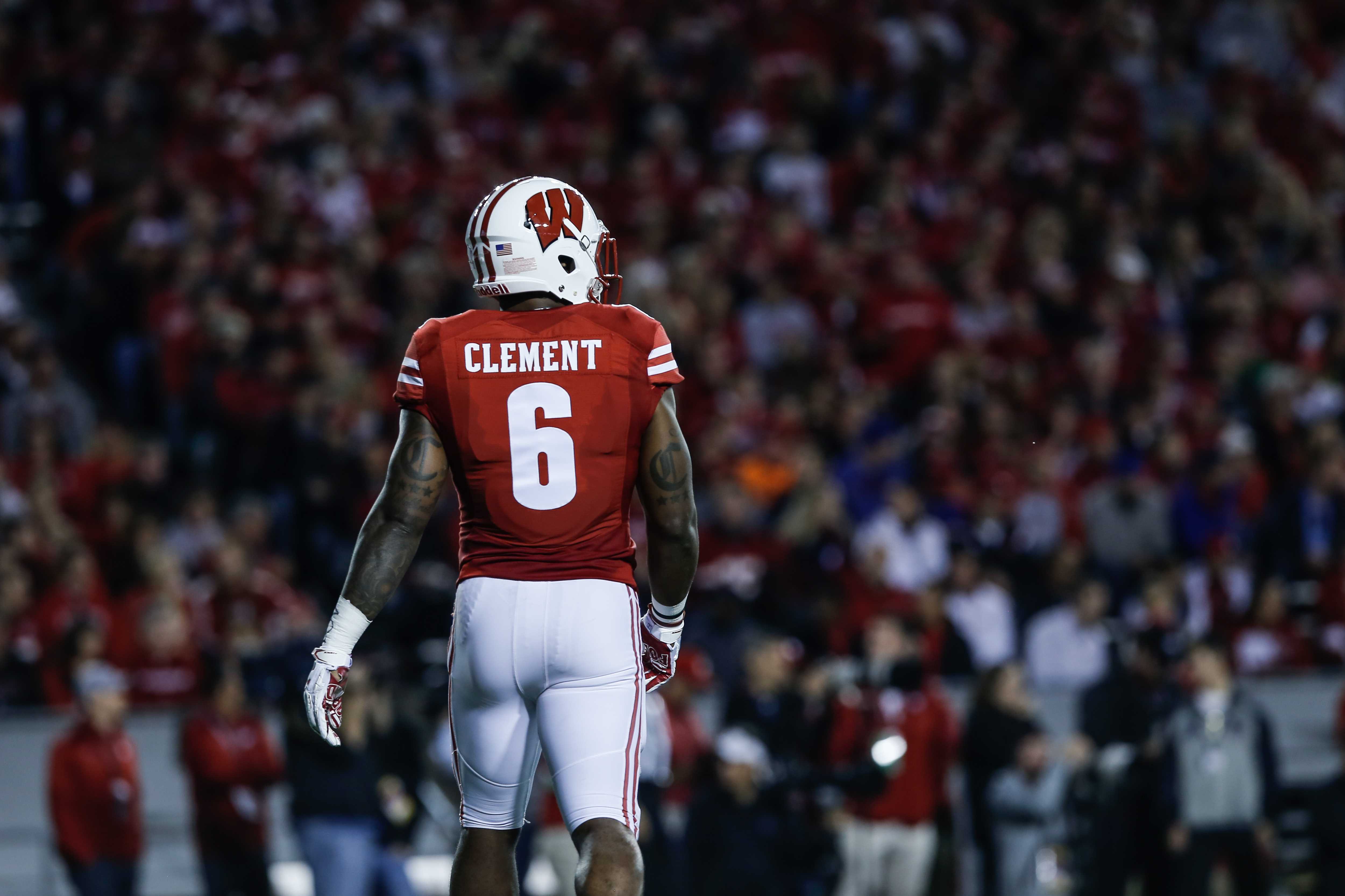 Cowboys Expected To Sign Vet RB Corey Clement