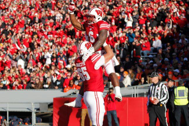 Football%3A+Wisconsin+rolls+over+Illinois+for+fourth+consecutive+win
