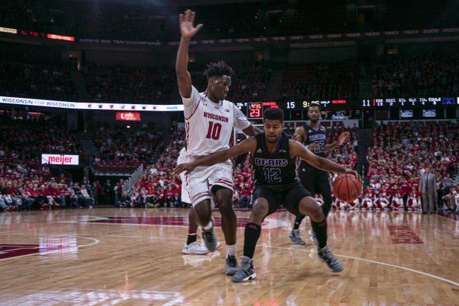 Mens basketball: Badgers look to bounce back against Chicago State at home