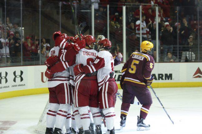 Mens+hockey%3A+Wisconsin+rebounds+from+sweep+with+5-2+victory+over+Michigan