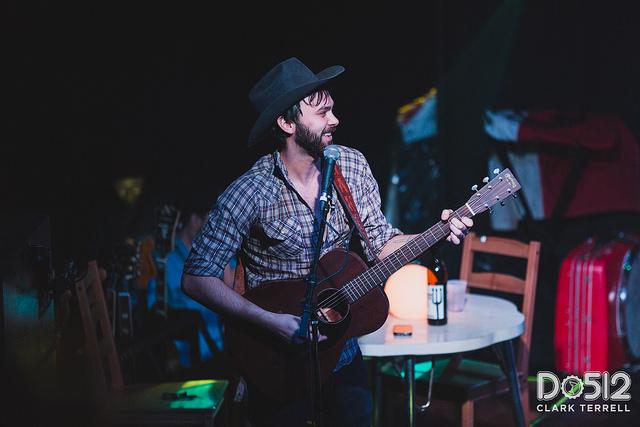 Gr8 Unknowns: Shakey Graves impresses with grit, soul