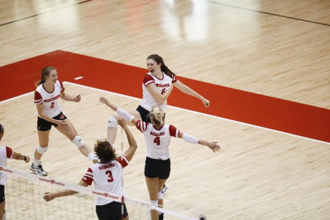 Volleyball%3A+Badgers+win+joust+at+Field+House+versus+Rutgers