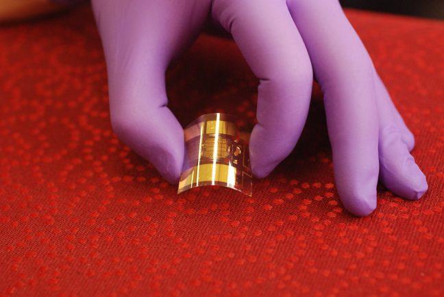UW engineers create worlds most functional transistor
