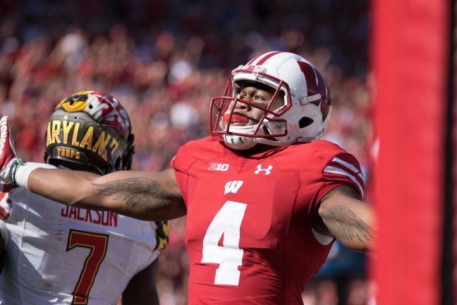 Football: Wisconsin hits the road, prepares to take on the Fighting Illini