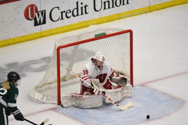 Womens Hockey: Badgers finally fall, lose two straight against surging Buckeyes