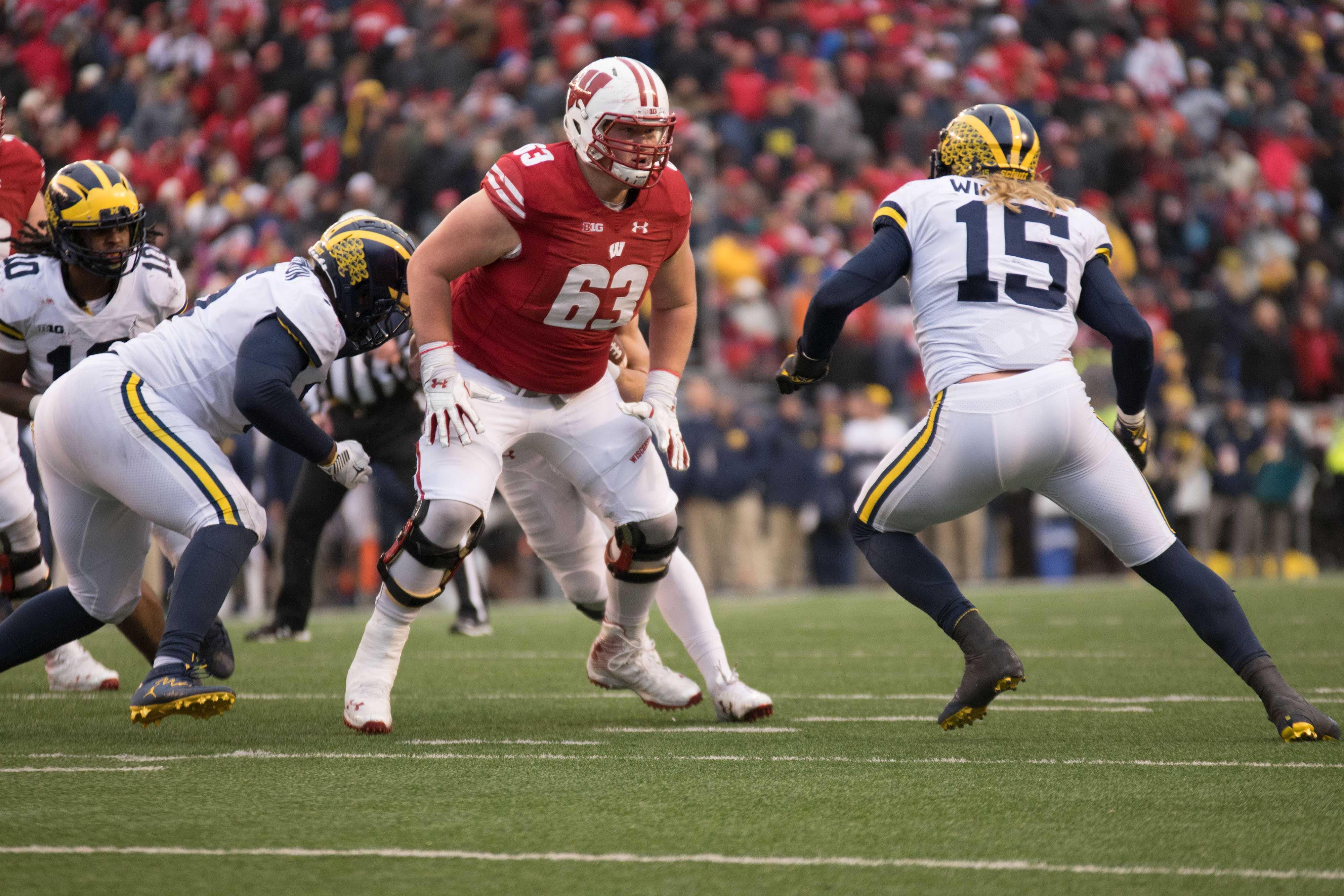 NFL Draft 2019: Miami Dolphins select Wisconsin LB Andrew Van