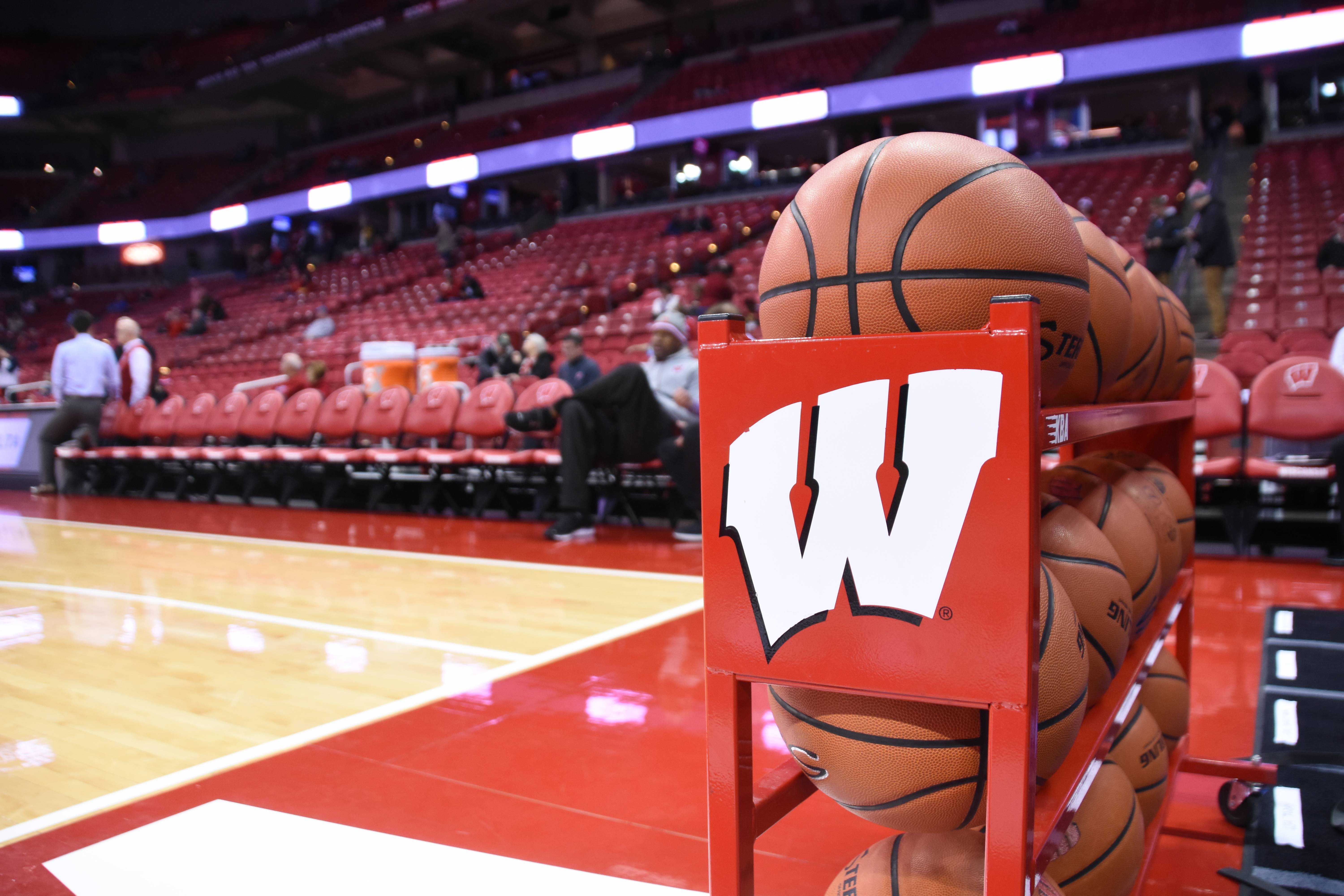 Wisconsin Basketball gets a new court 🏀💯 