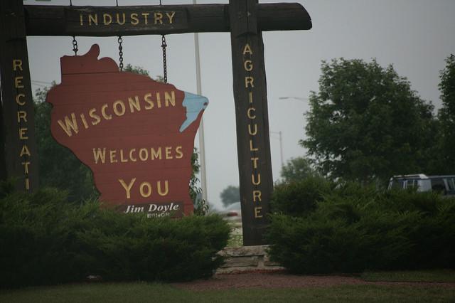 Gov. Scott Walker should focus on own population, not recruiting new one