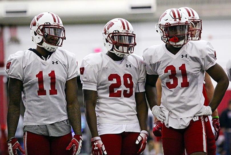 Wisconsin cornerback Faion Hicks entering NFL draft