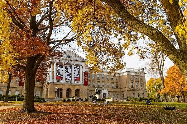 Chancellor announces loose plans for Fall 2021 semester in optimistic blog post