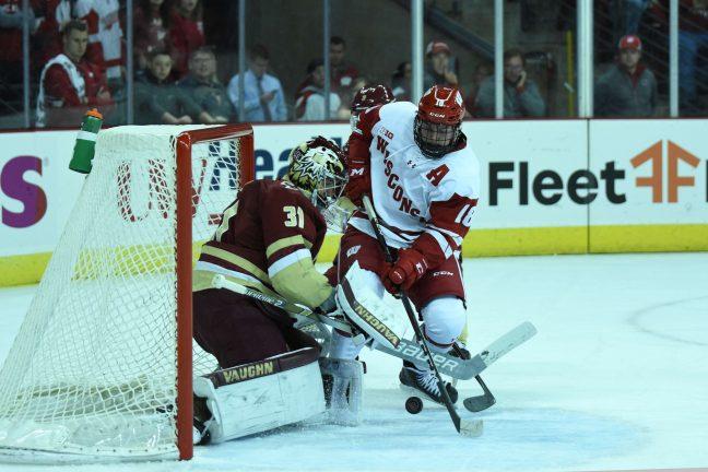 Mens+hockey%3A+Badgers+look+excellent+in+home+opener%2C+sweep+No.+12+Boston+College