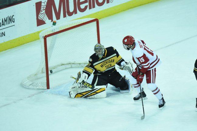 Men%E2%80%99s+hockey%3A+Wisconsin+looks+for+late-season+success+against+Wolverines+in+final+regular+season+series+at+home