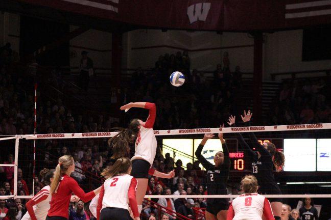 Volleyball: Badgers overcome No. 12 Boilermakers in five sets
