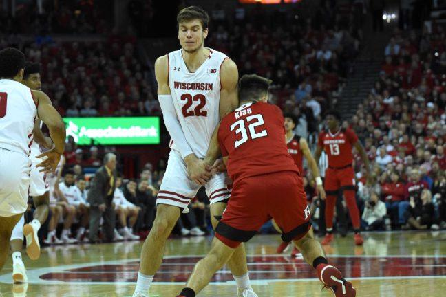 Mens basketball: Badgers look to continue hot start against Golden Eagles Saturday