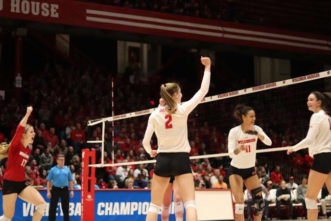 Volleyball: Badgers close spring slate with sweep over Purdue
